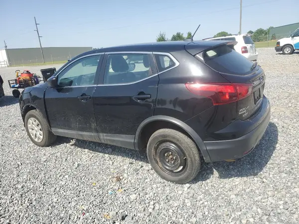 JN1BJ1CR8JW256197 2018 NISSAN ROGUE - Image 2