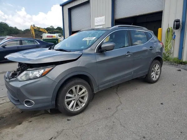 JN1BJ1CR8JW263778 2018 NISSAN ROGUE - Image 1