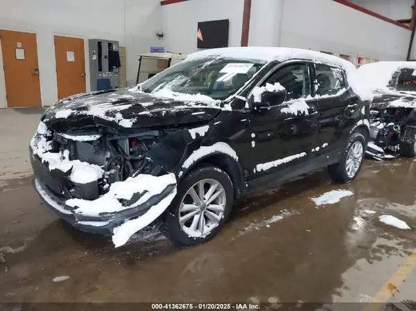 JN1BJ1CR8JW280872 2018 NISSAN ROGUE - Image 2
