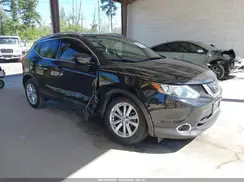 JN1BJ1CR8JW284923 2018 NISSAN ROGUE