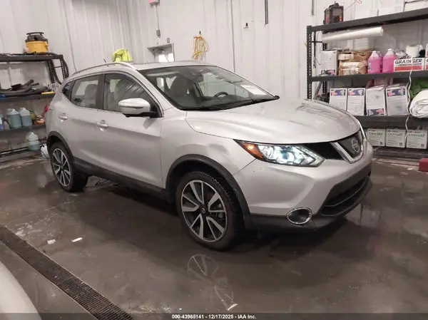 JN1BJ1CR8KW317999 2019 NISSAN ROGUE - Image 1