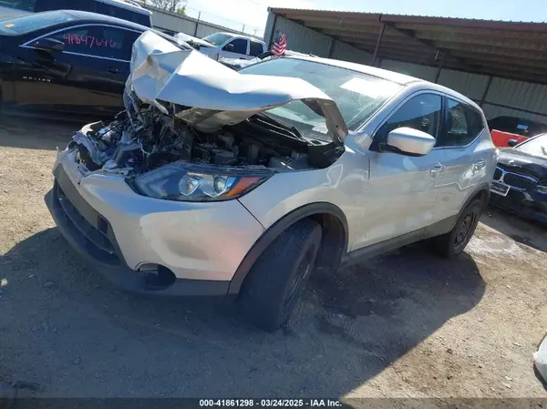 JN1BJ1CR8KW348475 2019 NISSAN ROGUE - Image 2