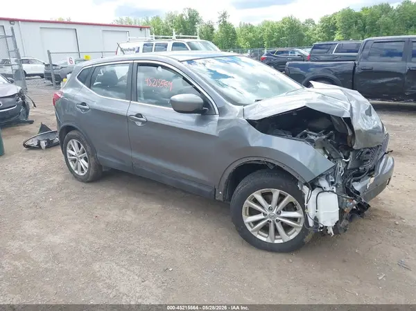 JN1BJ1CR9HW102785 2017 NISSAN ROGUE - Image 1