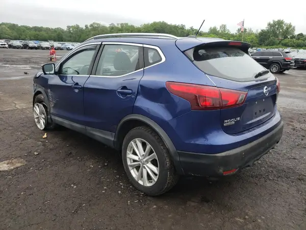 JN1BJ1CR9HW103595 2017 NISSAN ROGUE - Image 2