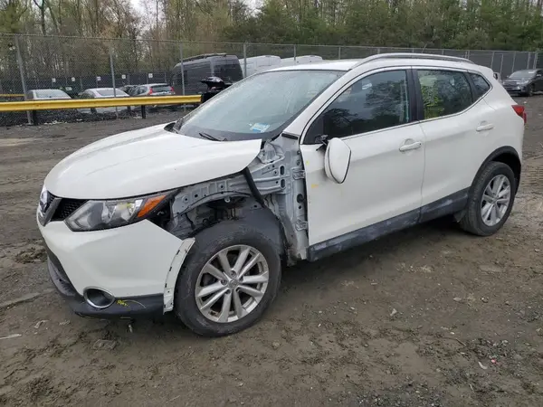 JN1BJ1CR9HW104858 2017 NISSAN ROGUE - Image 1