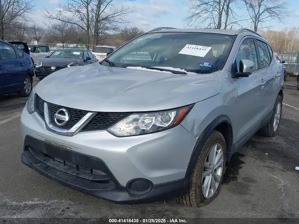 JN1BJ1CR9HW108652 2017 NISSAN ROGUE - Image 2