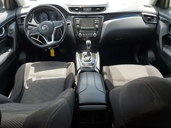 JN1BJ1CR9HW110255 2017 NISSAN ROGUE - Image 8
