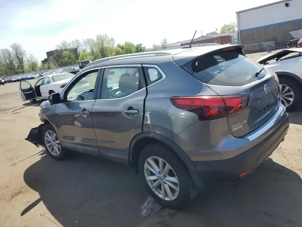 JN1BJ1CR9HW112085 2017 NISSAN ROGUE - Image 2