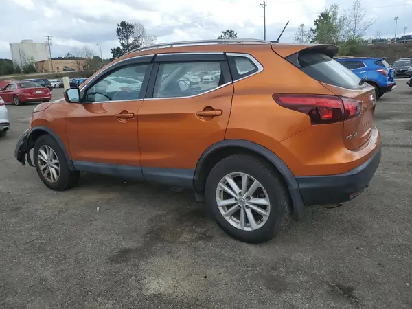 JN1BJ1CR9HW114693 2017 NISSAN ROGUE - Image 2