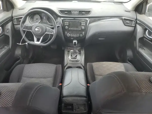 JN1BJ1CR9HW114693 2017 NISSAN ROGUE - Image 8