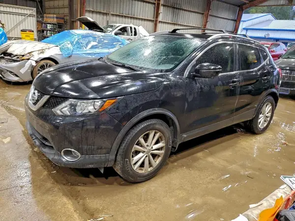 JN1BJ1CR9HW116315 2017 NISSAN ROGUE - Image 1