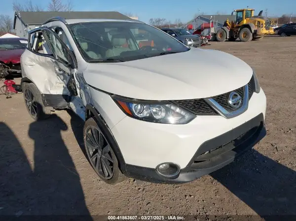 JN1BJ1CR9HW119098 2017 NISSAN ROGUE - Image 1