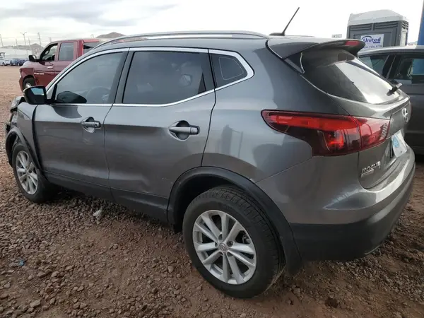 JN1BJ1CR9HW121238 2017 NISSAN ROGUE - Image 2
