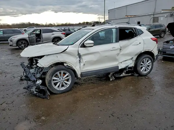 JN1BJ1CR9HW128075 2017 NISSAN ROGUE - Image 1