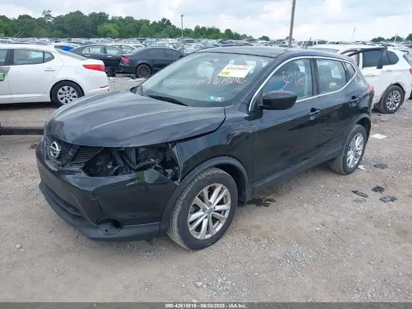 JN1BJ1CR9HW131591 2017 NISSAN ROGUE - Image 2