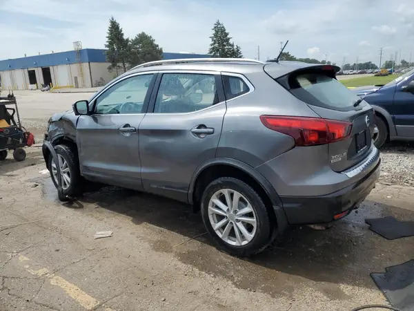 JN1BJ1CR9HW134703 2017 NISSAN ROGUE - Image 2
