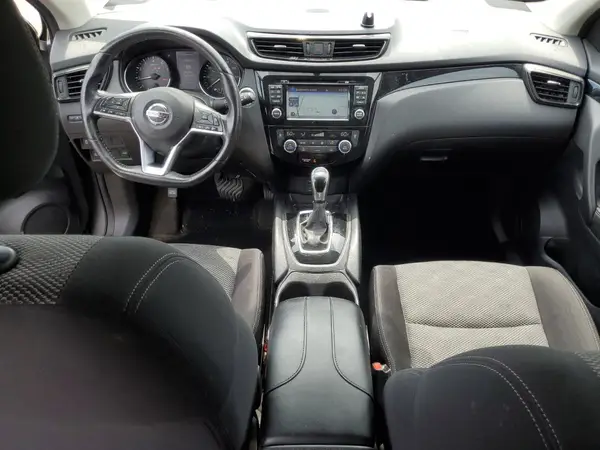 JN1BJ1CR9HW134703 2017 NISSAN ROGUE - Image 8