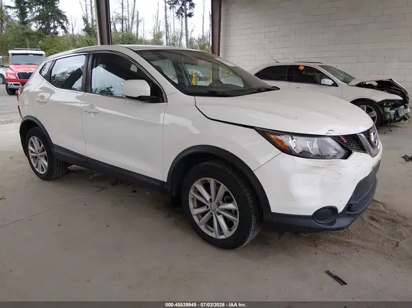 JN1BJ1CR9HW136029 2017 NISSAN ROGUE - Image 1