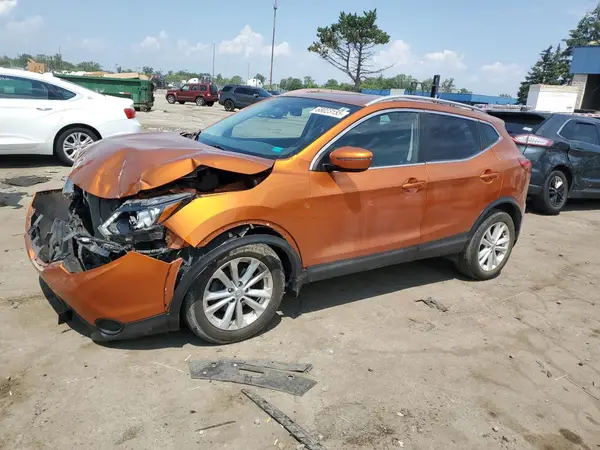 JN1BJ1CR9HW140646 2017 NISSAN ROGUE - Image 1