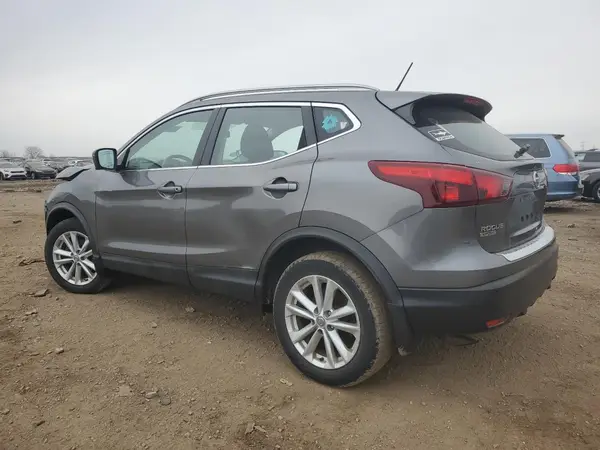 JN1BJ1CR9HW141540 2017 NISSAN ROGUE - Image 2
