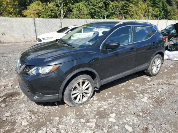 JN1BJ1CR9HW141585 2017 NISSAN ROGUE - Image 1