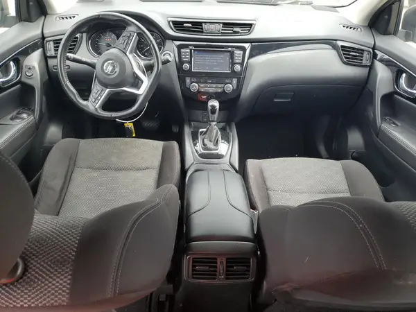 JN1BJ1CR9HW142896 2017 NISSAN ROGUE - Image 8