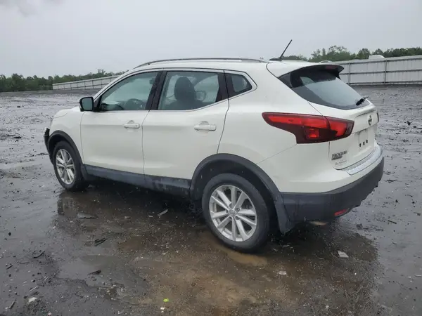 JN1BJ1CR9HW143580 2017 NISSAN ROGUE - Image 2