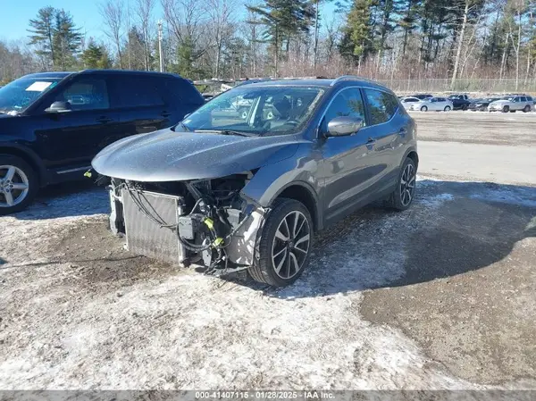 JN1BJ1CR9JW203833 2018 NISSAN ROGUE - Image 2
