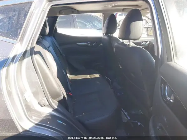 JN1BJ1CR9JW203833 2018 NISSAN ROGUE - Image 8