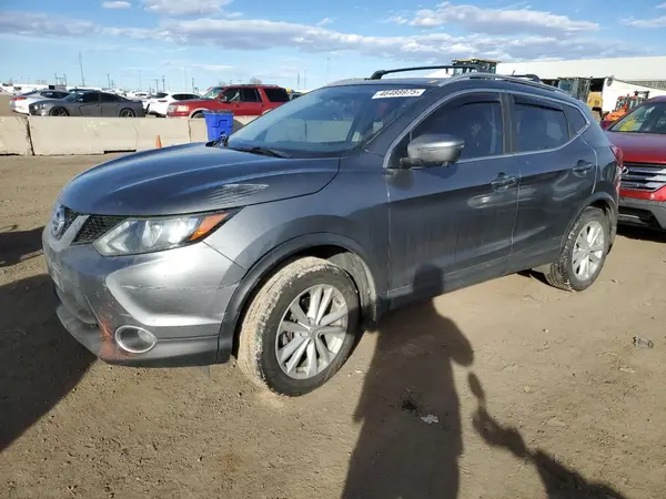 JN1BJ1CR9JW205176 2018 NISSAN ROGUE - Image 1