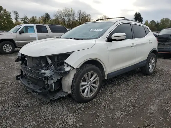JN1BJ1CR9JW206814 2018 NISSAN ROGUE - Image 1