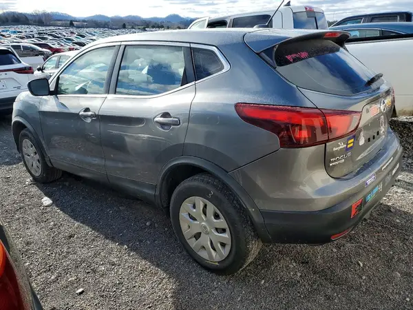 JN1BJ1CR9JW250960 2018 NISSAN ROGUE - Image 2