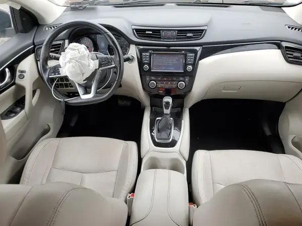 JN1BJ1CR9JW252143 2018 NISSAN ROGUE - Image 8