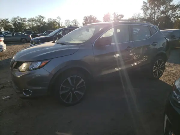JN1BJ1CR9JW266012 2018 NISSAN ROGUE - Image 1