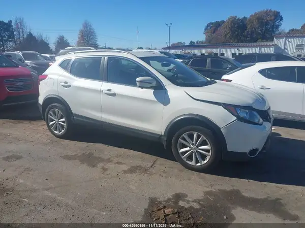 JN1BJ1CR9JW280637 2018 NISSAN ROGUE - Image 1