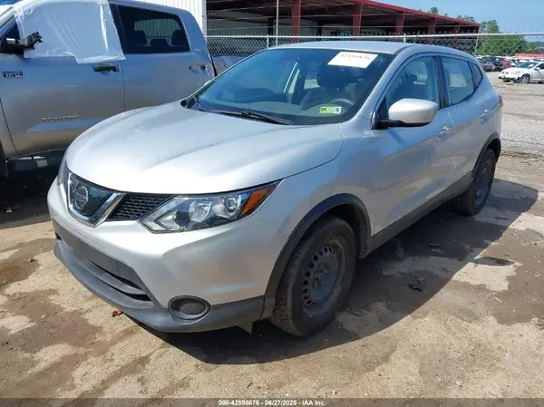 JN1BJ1CR9JW282274 2018 NISSAN ROGUE - Image 2