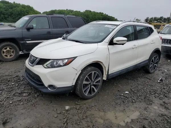 JN1BJ1CR9JW286213 2018 NISSAN ROGUE - Image 1
