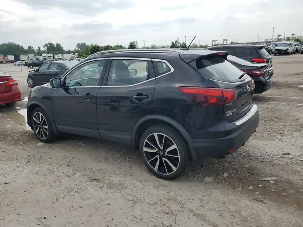 JN1BJ1CR9JW293565 2018 NISSAN ROGUE - Image 2