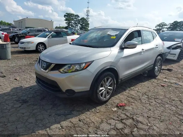JN1BJ1CR9KW349070 2019 NISSAN ROGUE - Image 2