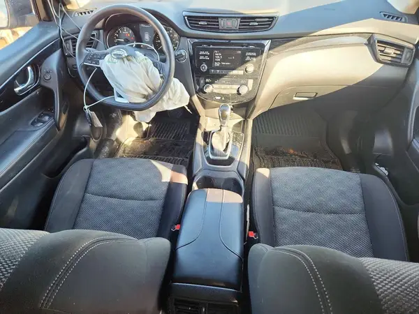 JN1BJ1CRXHW105209 2017 NISSAN ROGUE - Image 8