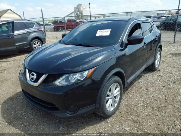 JN1BJ1CRXHW106862 2017 NISSAN ROGUE - Image 2