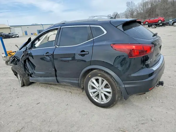 JN1BJ1CRXHW106912 2017 NISSAN ROGUE - Image 2