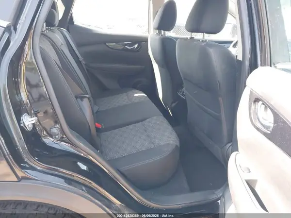 JN1BJ1CRXHW116369 2017 NISSAN ROGUE - Image 8
