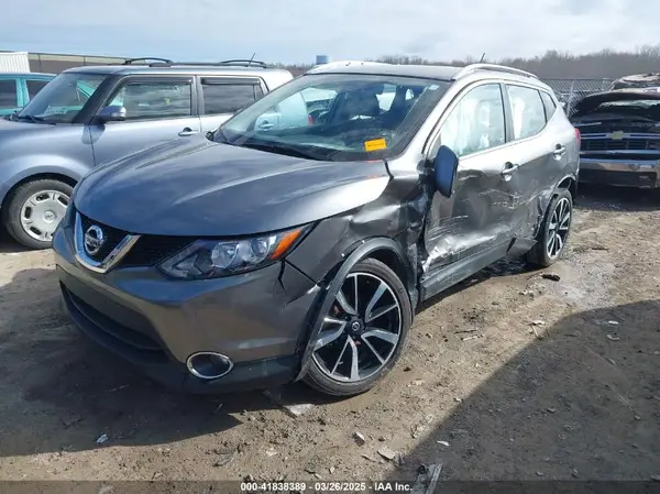 JN1BJ1CRXHW120874 2017 NISSAN ROGUE - Image 2