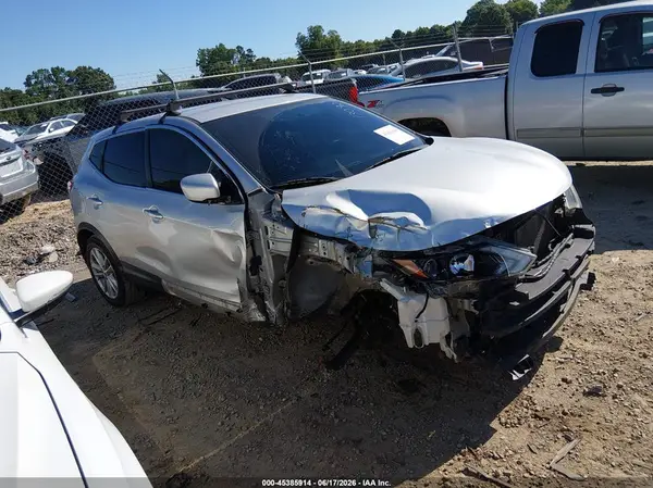 JN1BJ1CRXHW130921 2017 NISSAN ROGUE - Image 1