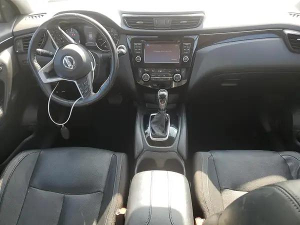 JN1BJ1CRXHW131776 2017 NISSAN ROGUE - Image 8