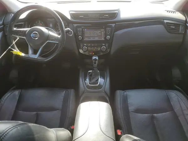JN1BJ1CRXHW132720 2017 NISSAN ROGUE - Image 8