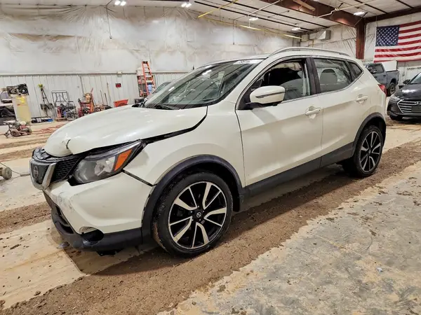 JN1BJ1CRXHW134144 2017 NISSAN ROGUE - Image 1