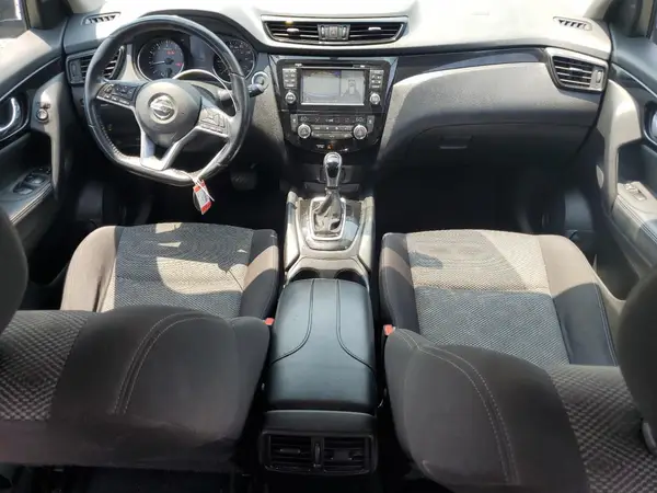 JN1BJ1CRXHW137223 2017 NISSAN ROGUE - Image 8