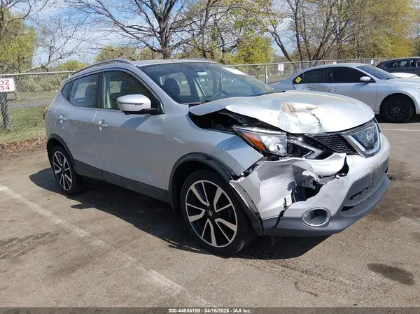 JN1BJ1CRXHW142440 2017 NISSAN ROGUE - Image 1